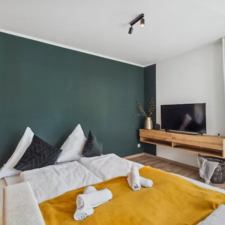 Fewo Moritz Mit Kleiner Terrasse Und Stellplatz Coburg Exterior foto